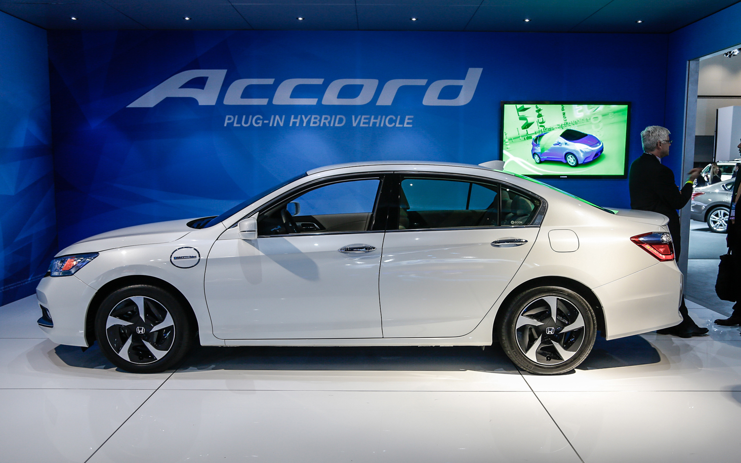 2014 Honda Accord Hybrid Review